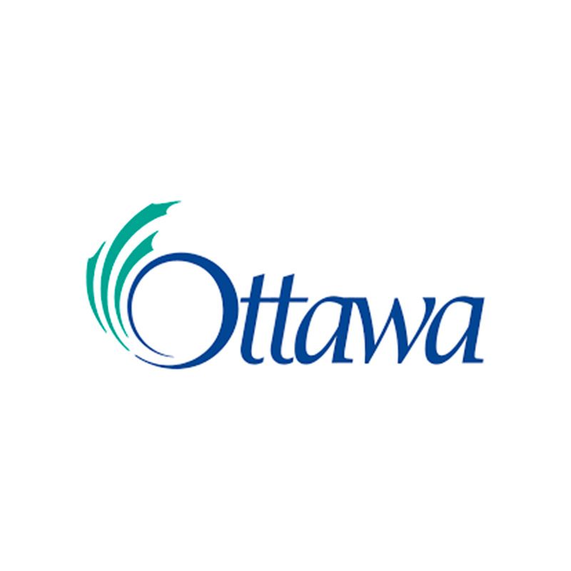 Un logo bleu et vert pour Ottawa sur fond blanc.