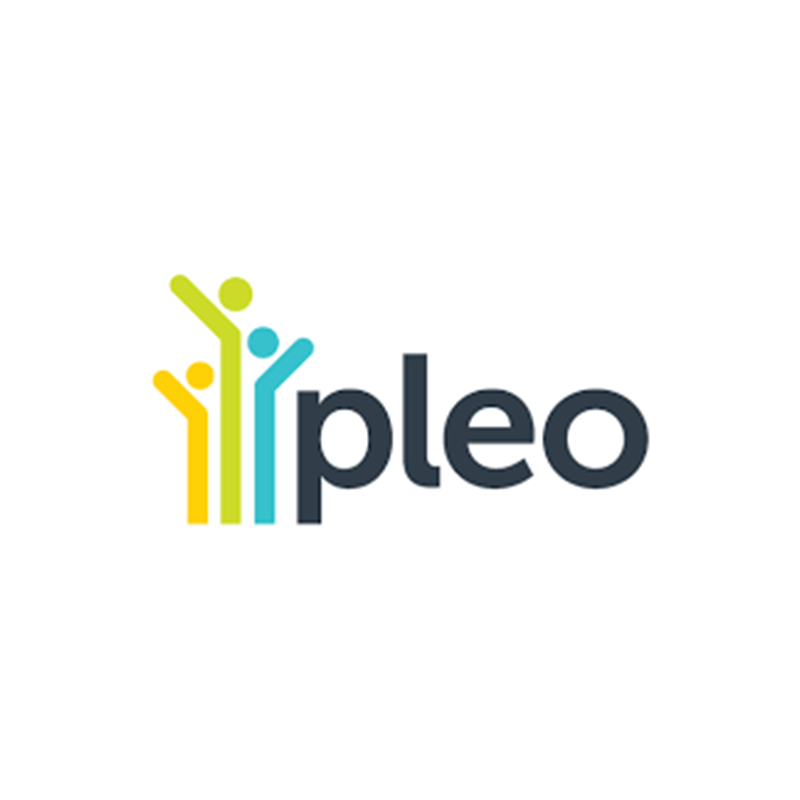 Un logo pour une entreprise appelée Pleo avec un groupe de personnes debout les unes à côté des autres.