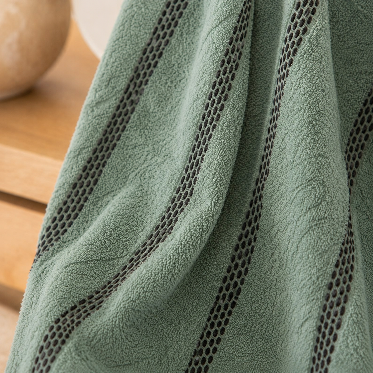 Juego de Toalla y Toallón STREET - 100% Algodón 500 g/m² - VERDE LAUREL | JEAN CARTIER