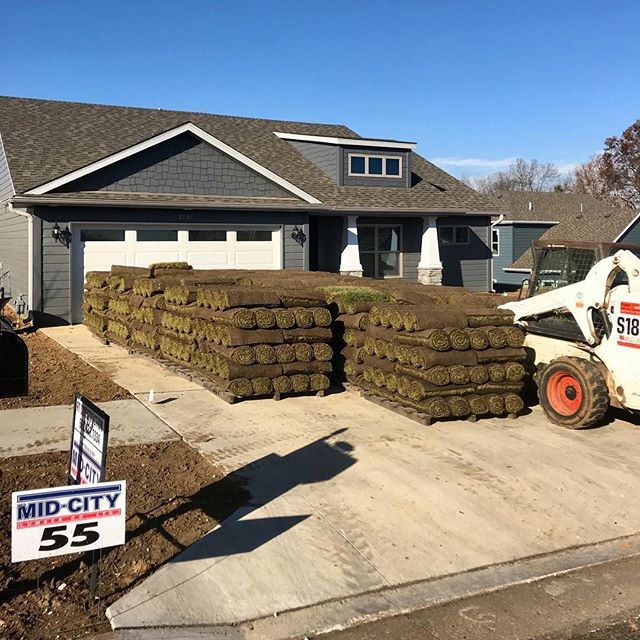 Replace Your Tired Grass with Fresh New Sod in Columbia, MO. Quality Cut Can Install New Sod for You