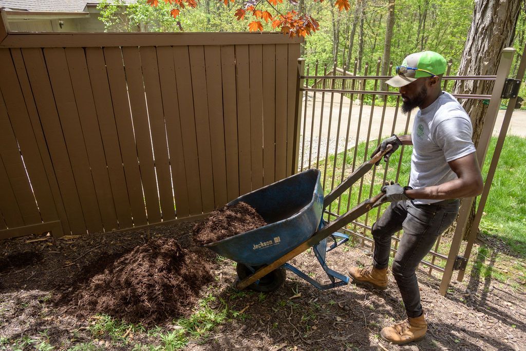 Protect & Enhance Your Landscaping with Fresh New Mulch. We Install & Replace Mulch in Columbia, MO.