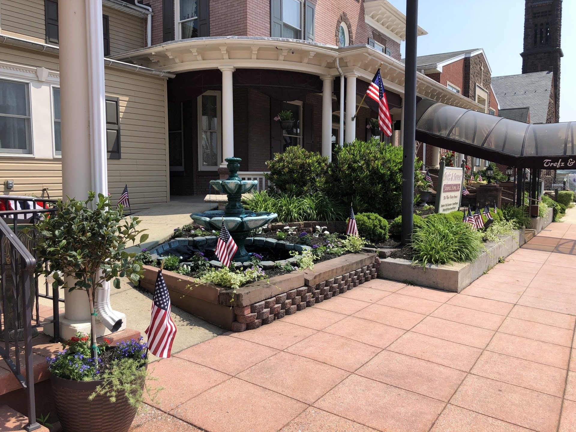 Trefz & Bowser Funeral Home, Inc. Hummelstown, PA