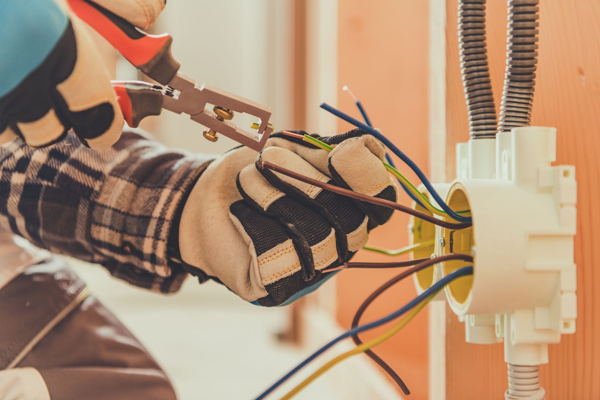 House Electrician Services