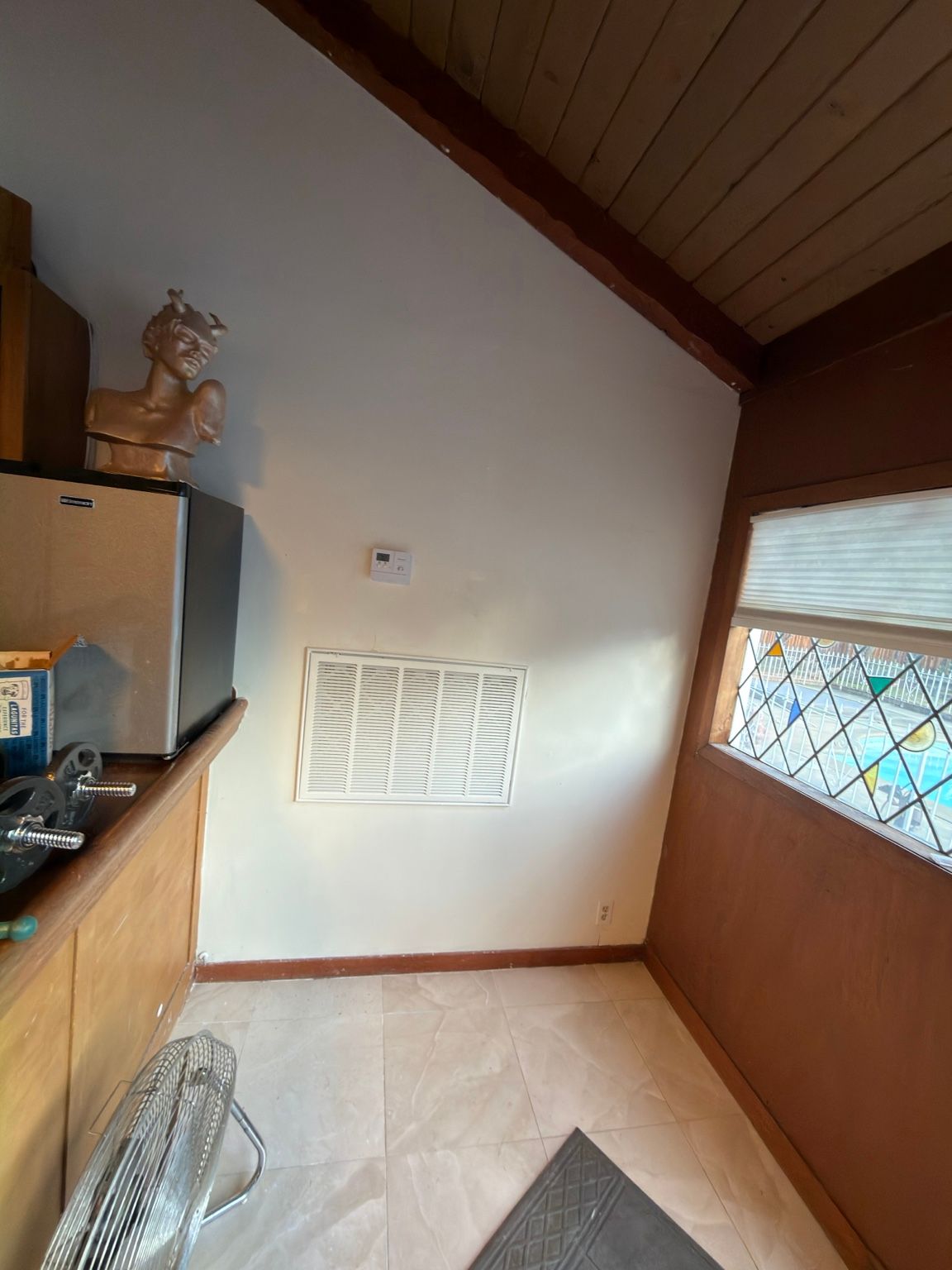 Finished wall grille — Capital City Comfort spiral duct installation
