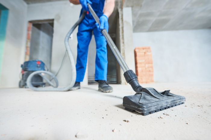 dust removal with vacuum cleaner