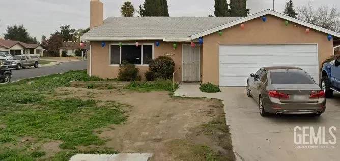 15324 Appletree Ln, Bakersfield, CA 93309