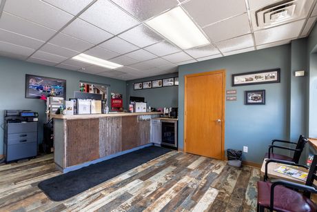 Comfortable Waiting Area at Keith's Car Care in Oswego, IL