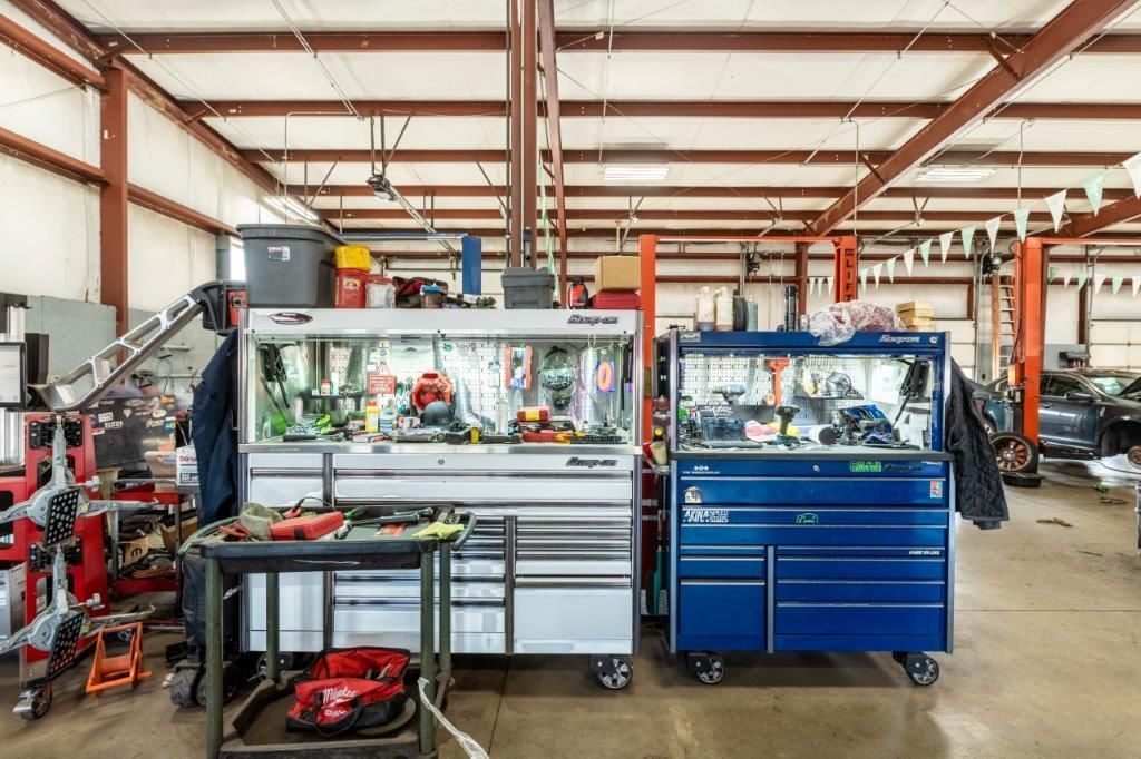 Keith's Car Care in Oswego, IL shop