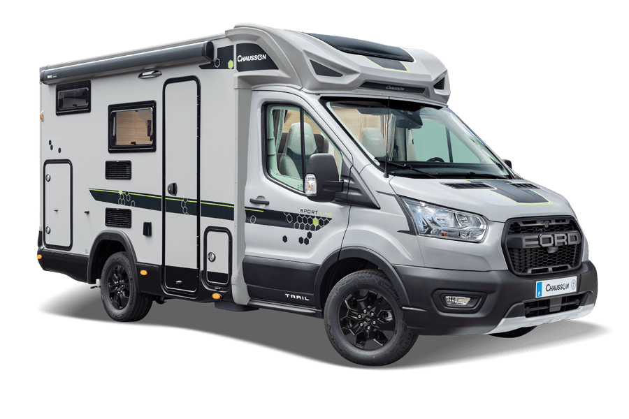 Buitenaanzicht van Chausson TI S697 GA camper met moderne uitstraling.