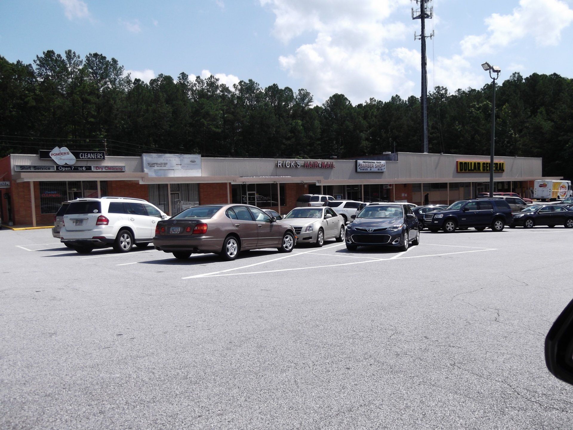 Ben Hill Plaza Photo
