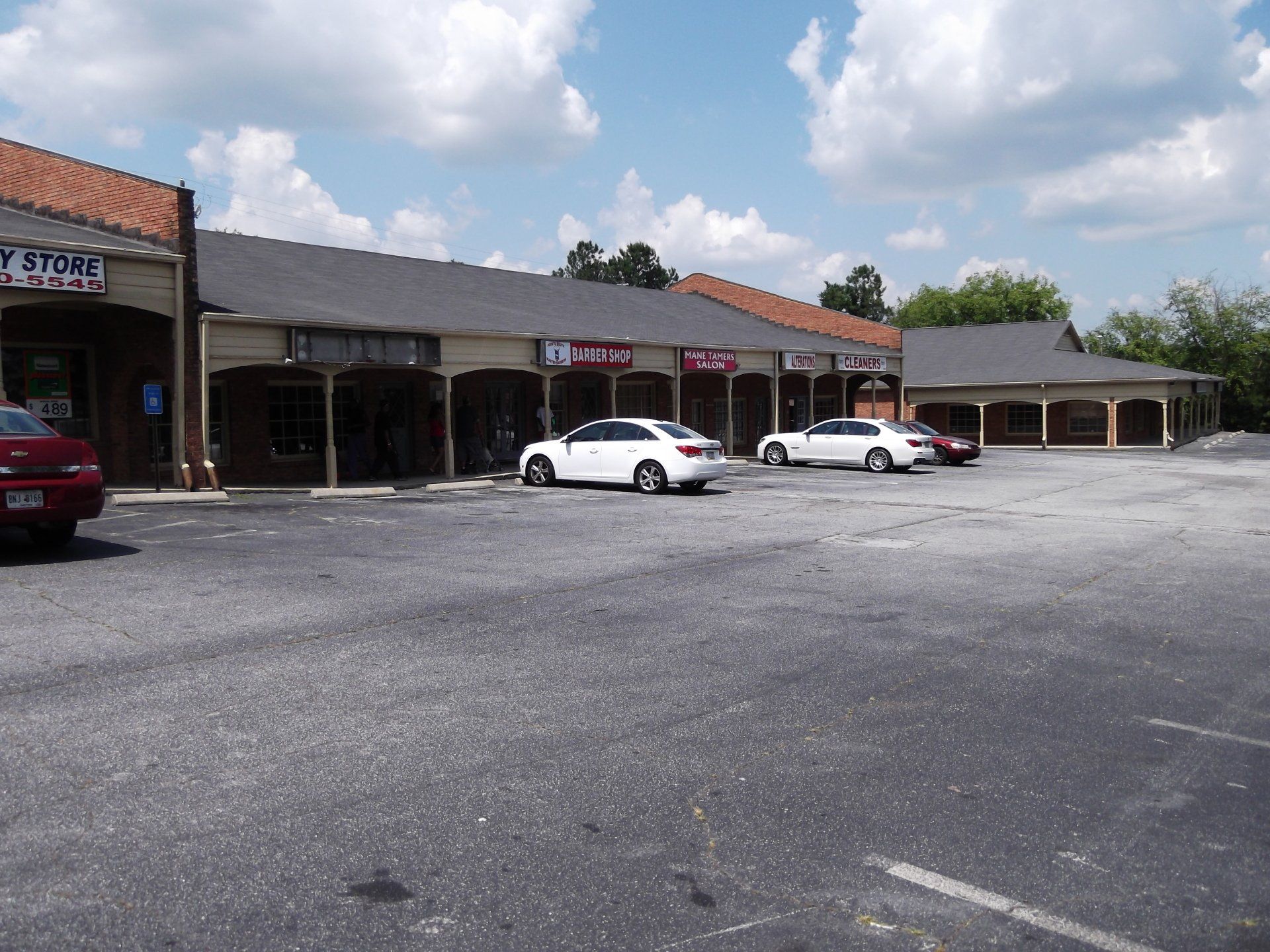 Ben Hill Plaza Photo
