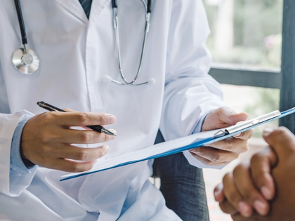 doctor-with-clipboard