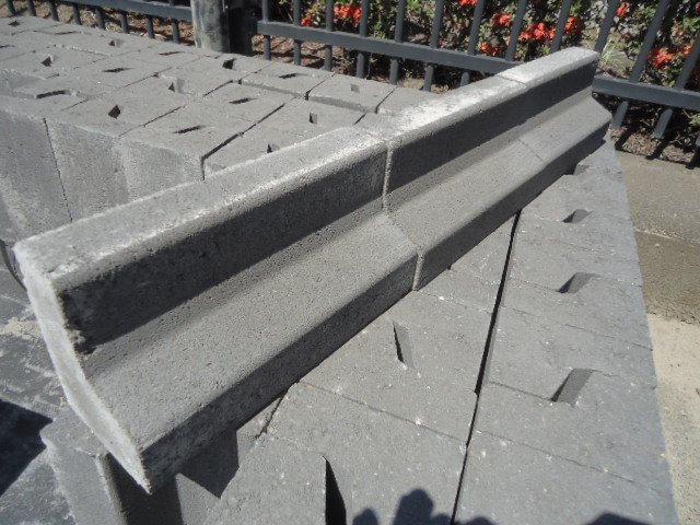 Pavers Retaining Walls North Qld Cairns Raw Materials