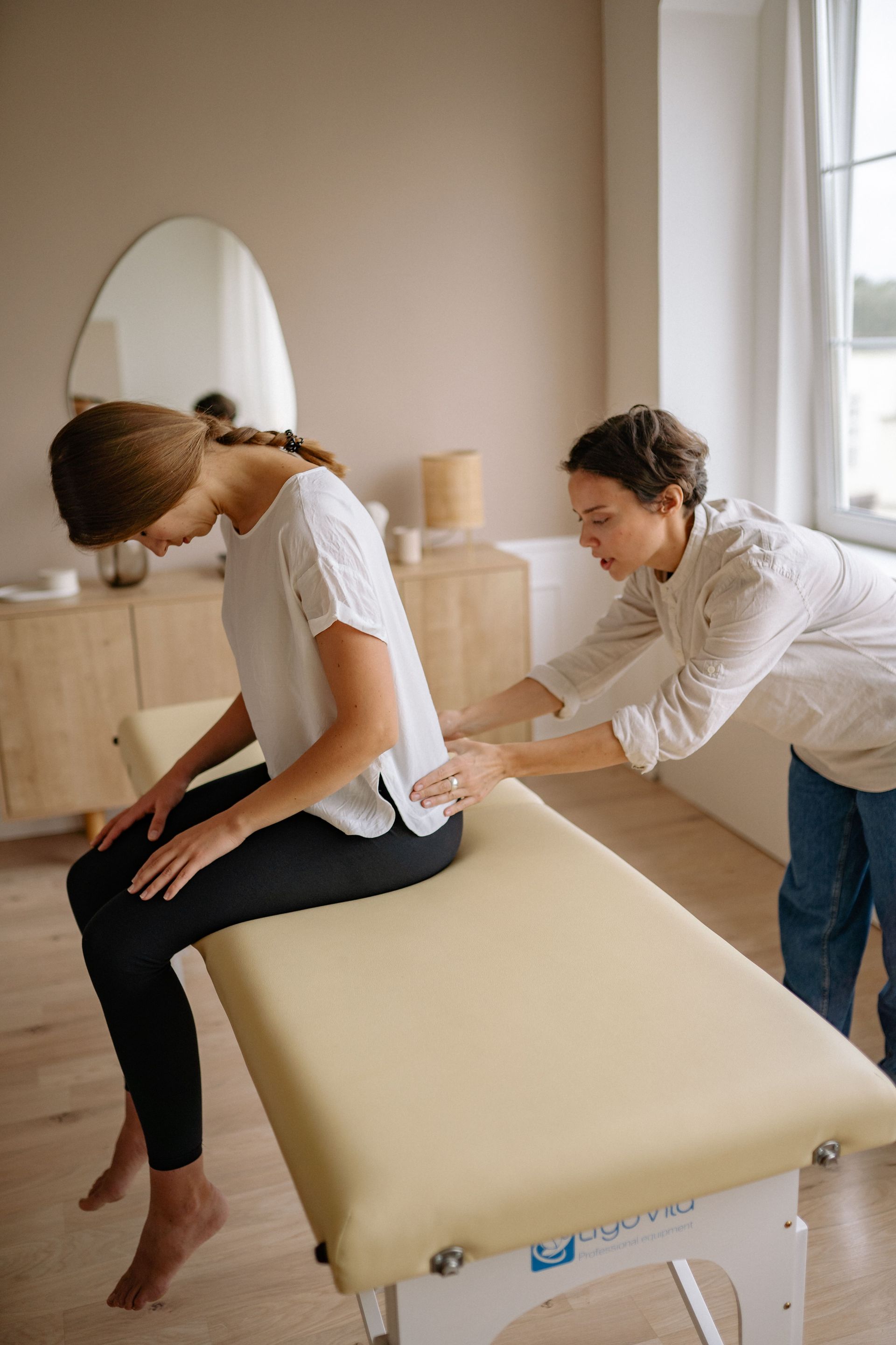 Chiro vs Massage: which one to choose?