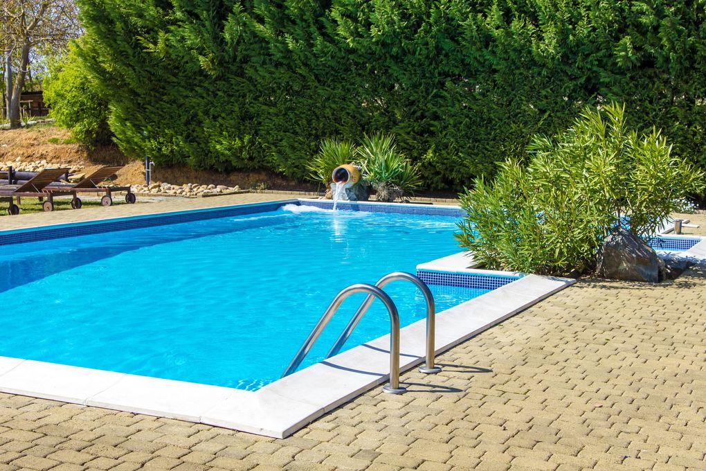 piscina a skimmer