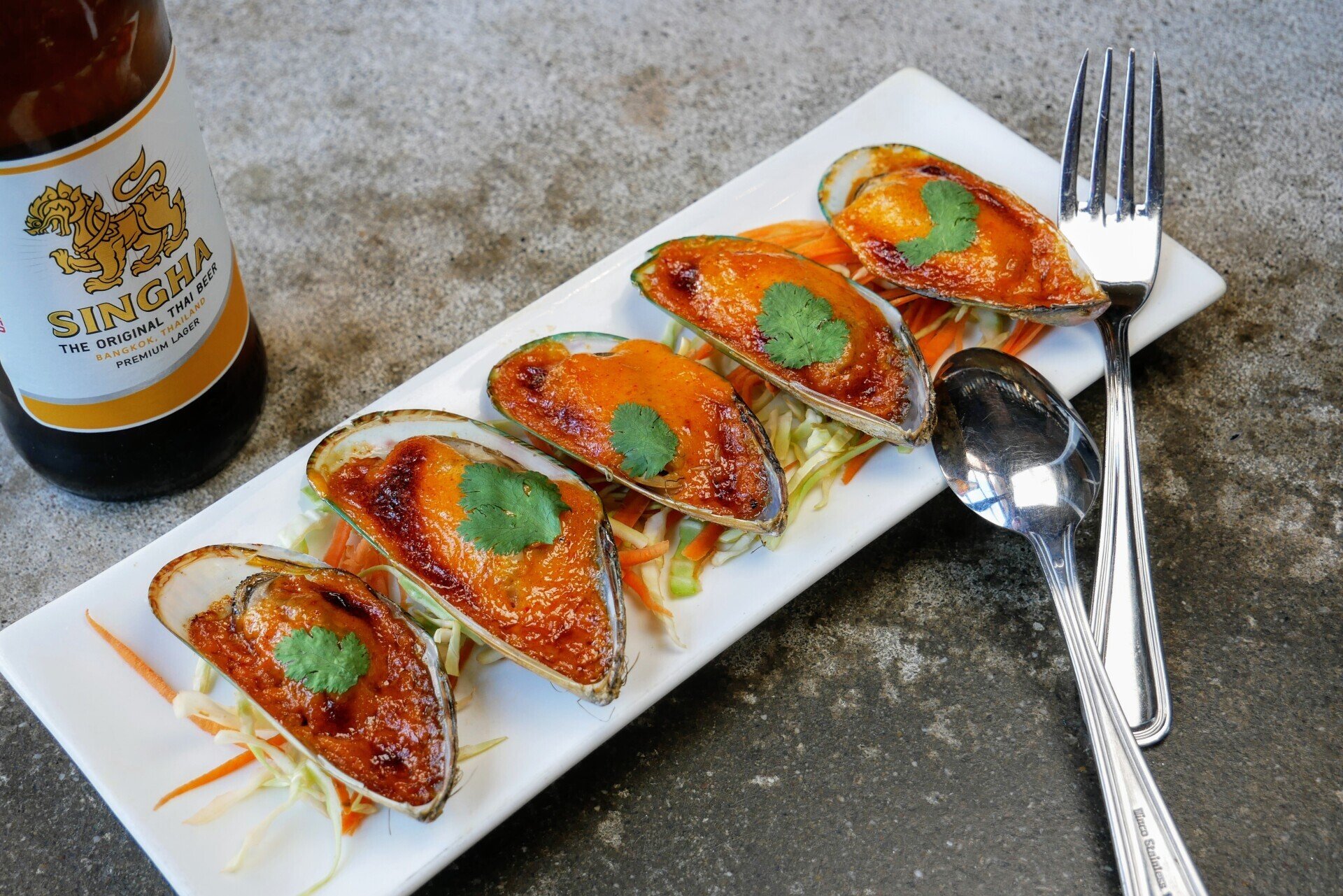 BASIL CANTEEN BANGKOK STYLE THAI