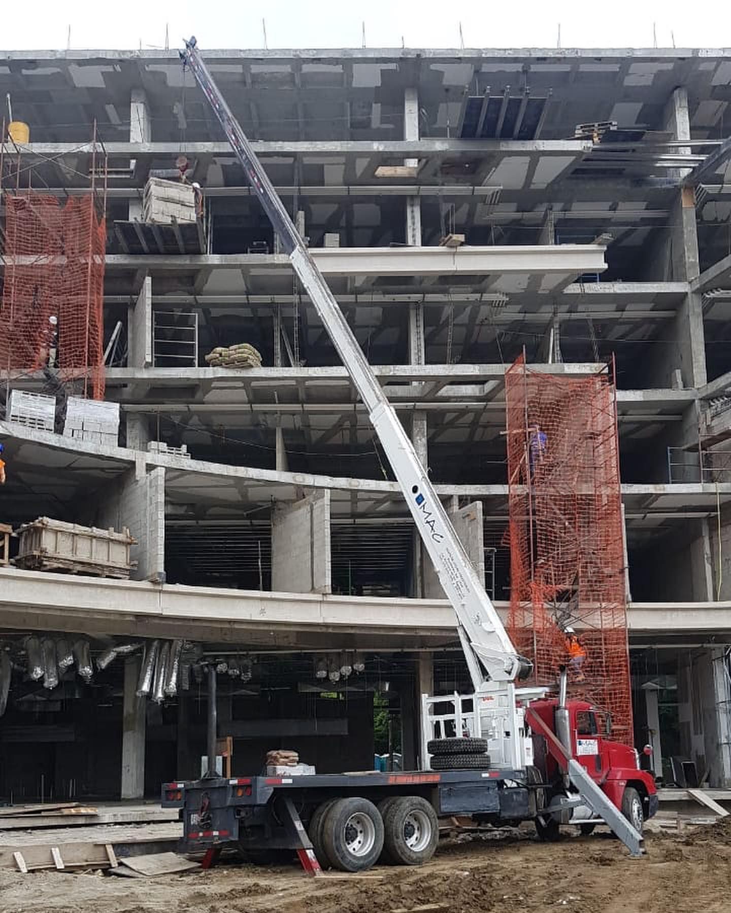 Grua en Construccion