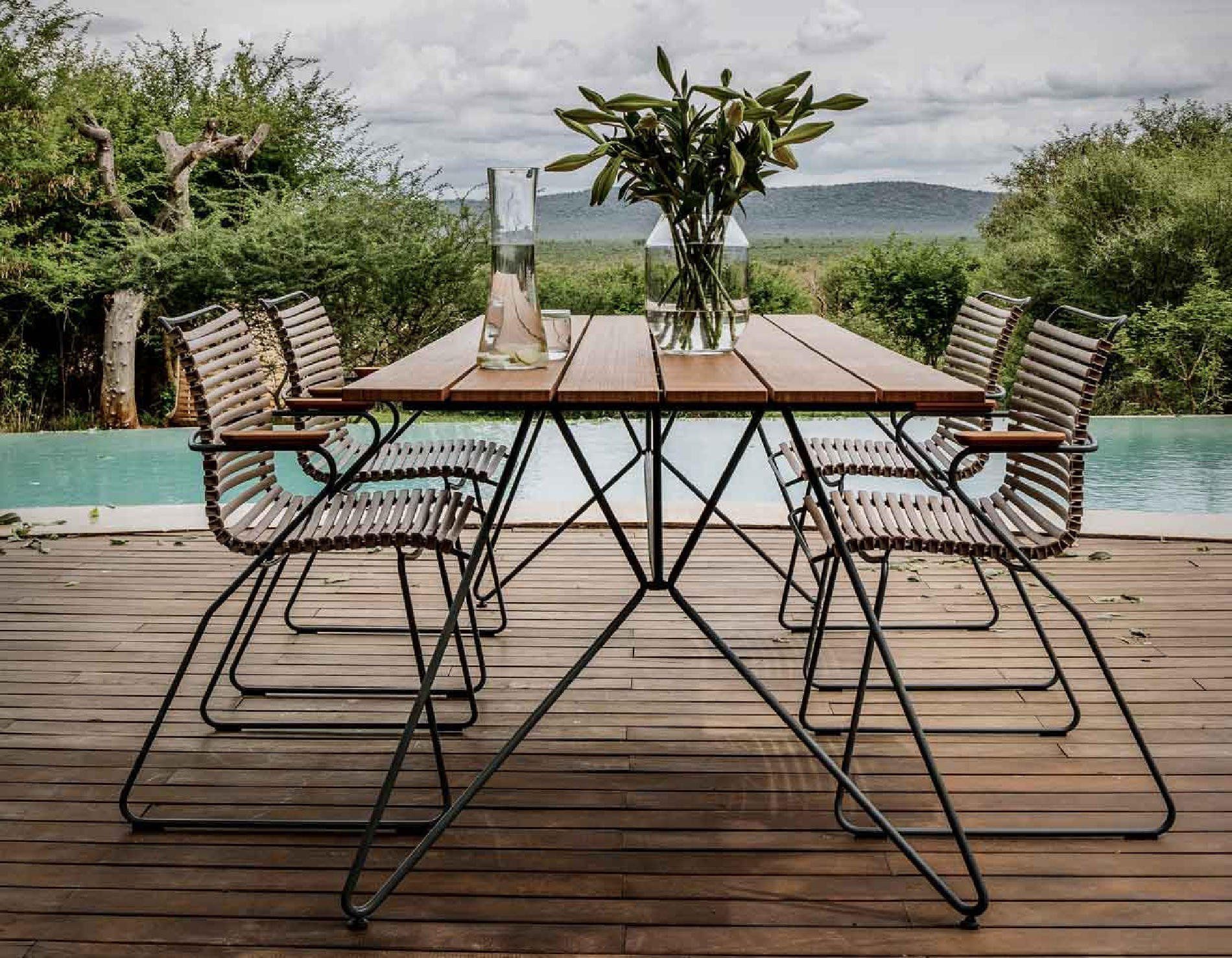 HOUE-
Sketsch + Click
zarte, filigrane und bequeme Sitzmöbelgrupppe
mit austauschbaren Profilleisten 
aus recyceltem Müll, in vielen Farben und Größen
#www.steinhauer.top
#designmöbel,
#gartenmöbel,
