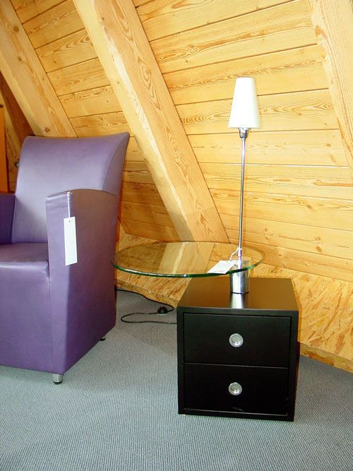 #mit Schwenk-Glasplatte und #beweglicher Schirm-Leuchte
#2 Schubkästen,# Esche schwarz,
#Schnurschalter,
#Fab. Dränert
#höhere Füße möglich
#Ausstellungsmodell:
#Sonderpreis:
#steinhauer.top
#Ausstellungsmodell: reduziert=
von 1.220,- € auf 999,- €