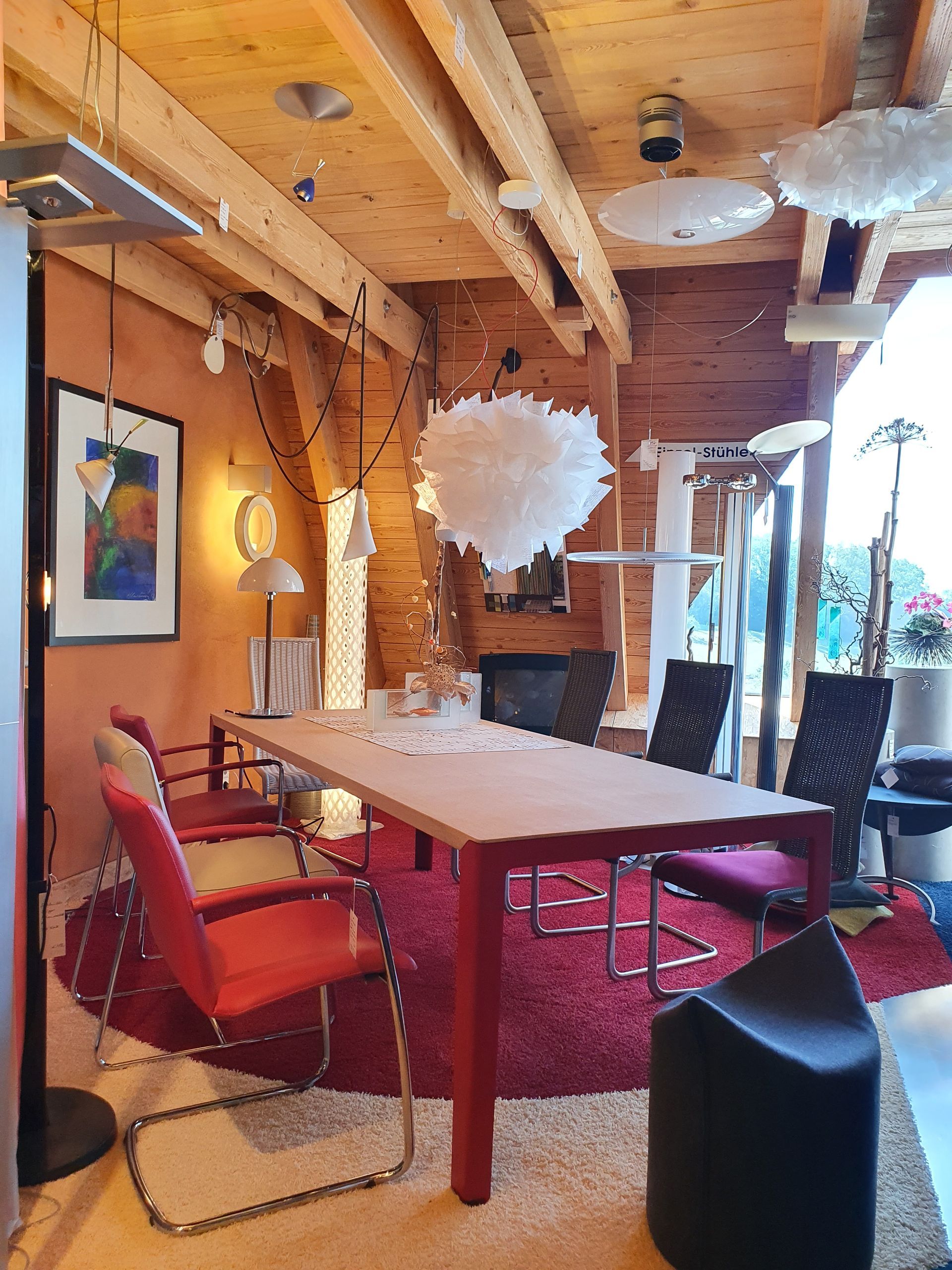 #Ess- Konferenz- Arbeits-Tisch
100 x 240 cm,
Platte Semimassiv Eiche gebeizt
Stahl-Winkelgestell, ferrarirot
#Ausstellungsmodell, reduziert
VK: 3.895,- € auf 2.999,- €
#Steinhauer.top
#design-tische