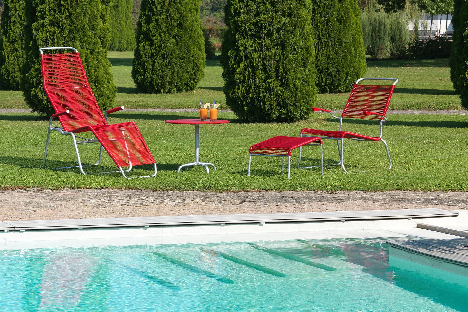 die neue # Spagetti-Kollektion von Schaffner:
bequem,  reißfest, 
dehnbar rückstellend,
UV-beständig,
luftig, farbig,
sehr umfangreiches Sortiment
hier die Louger
wir beraten gerne
#www.steinhauer.top
#designmöbel,
#gartenmöbel,