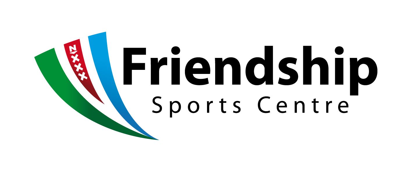 Het logo van Friendship Sports Centre met blauwe, groene en rode strepen en zwarte tekst.