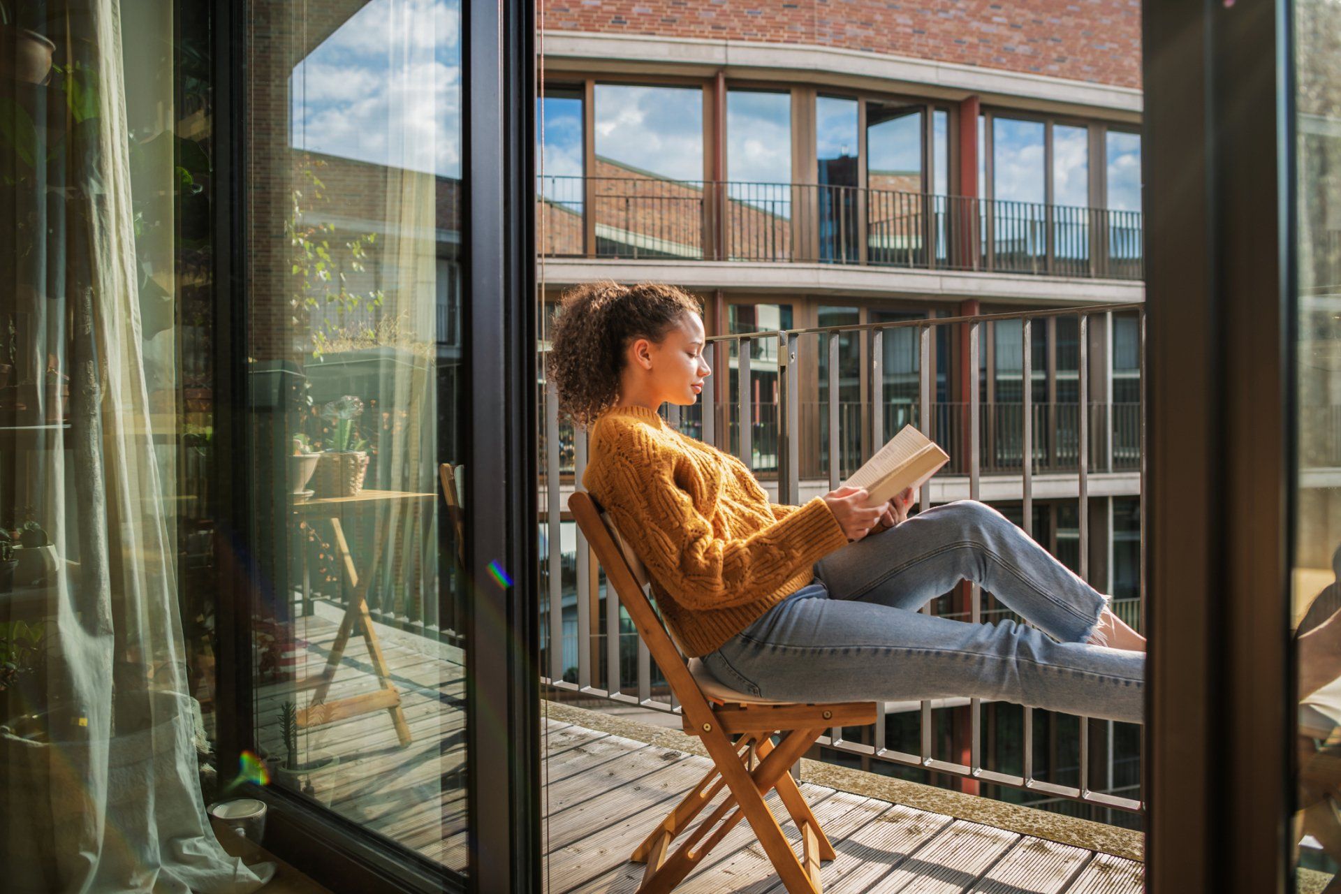 lady on balcony