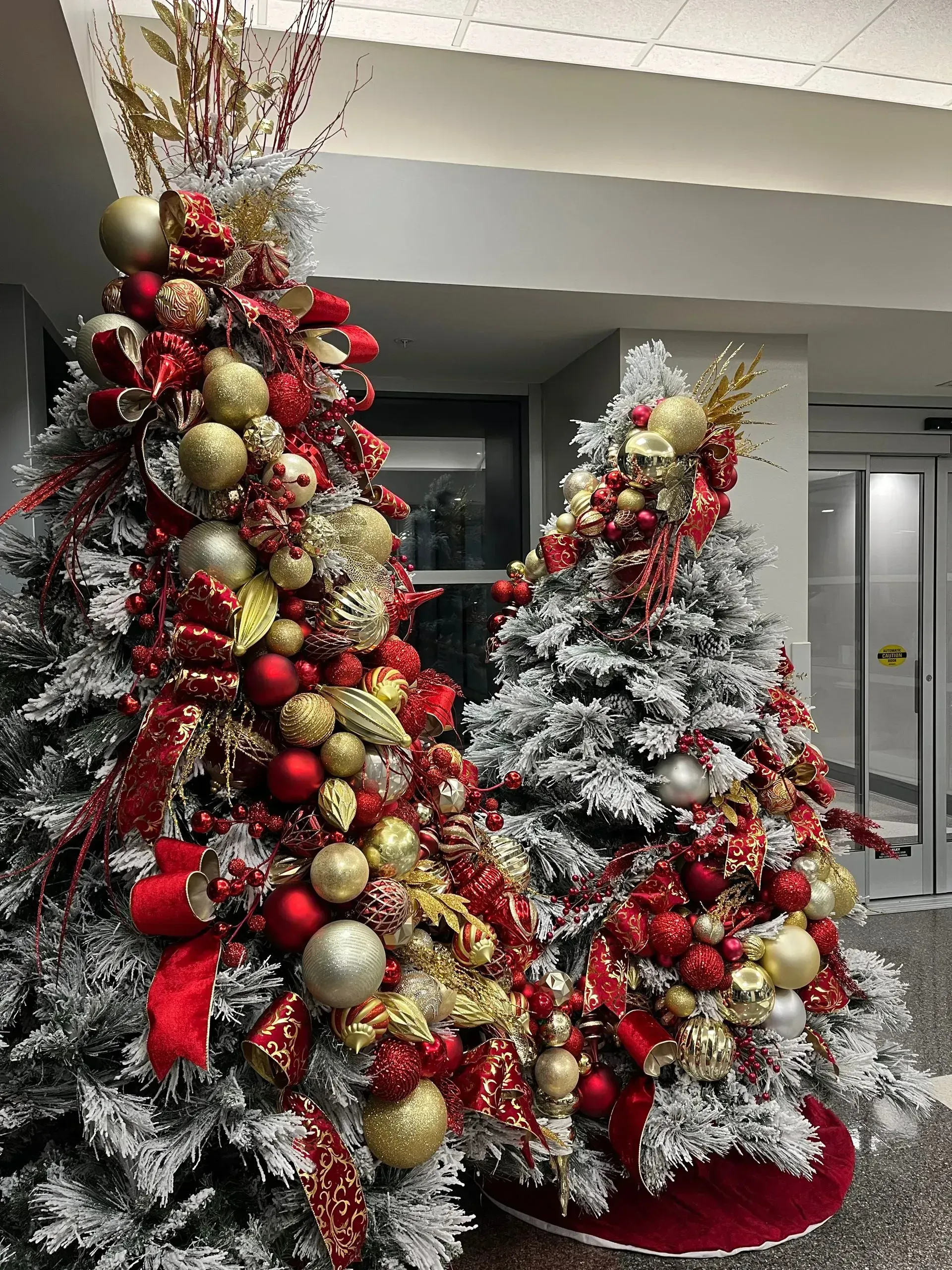 corporate christmas tree decor
