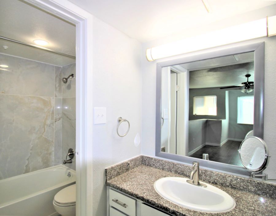 Crossings 1 bedroom Townhome- northwest Houston