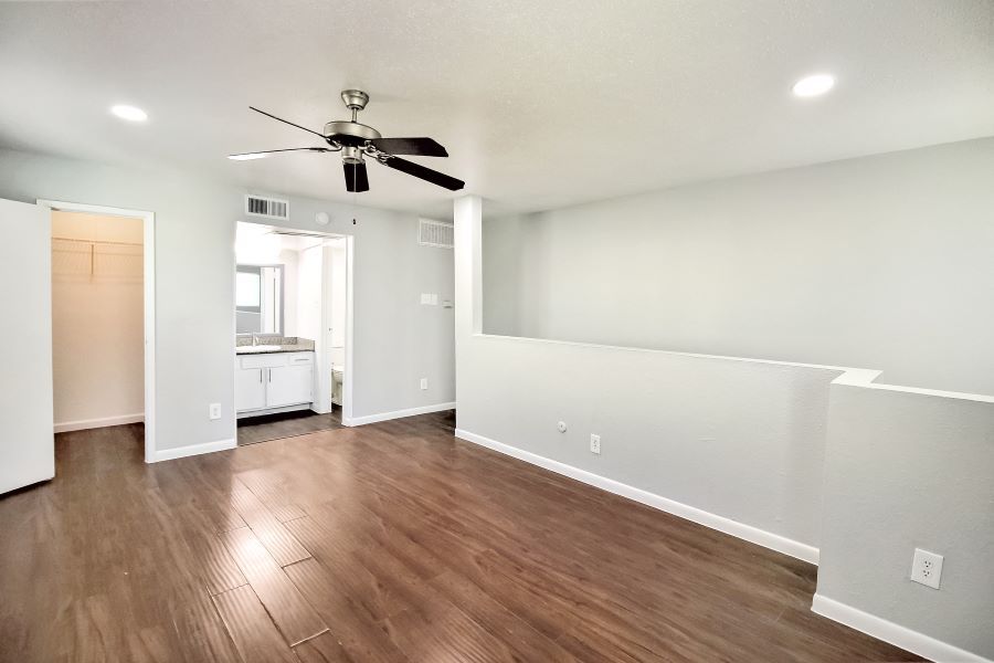 Crossings 1 bedroom Townhome- northwest Houston