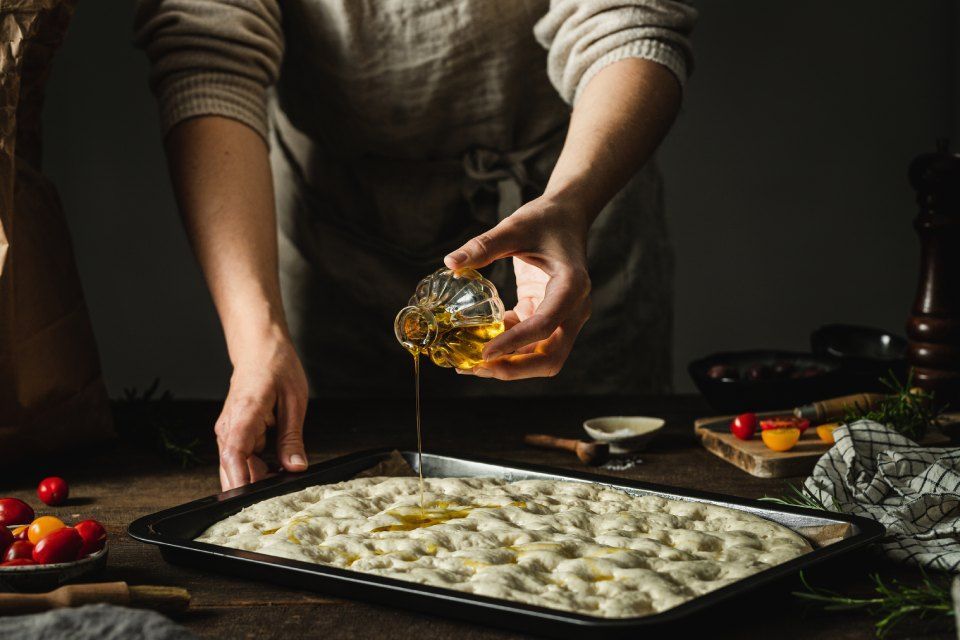Olio d'oliva per focaccia pugliese