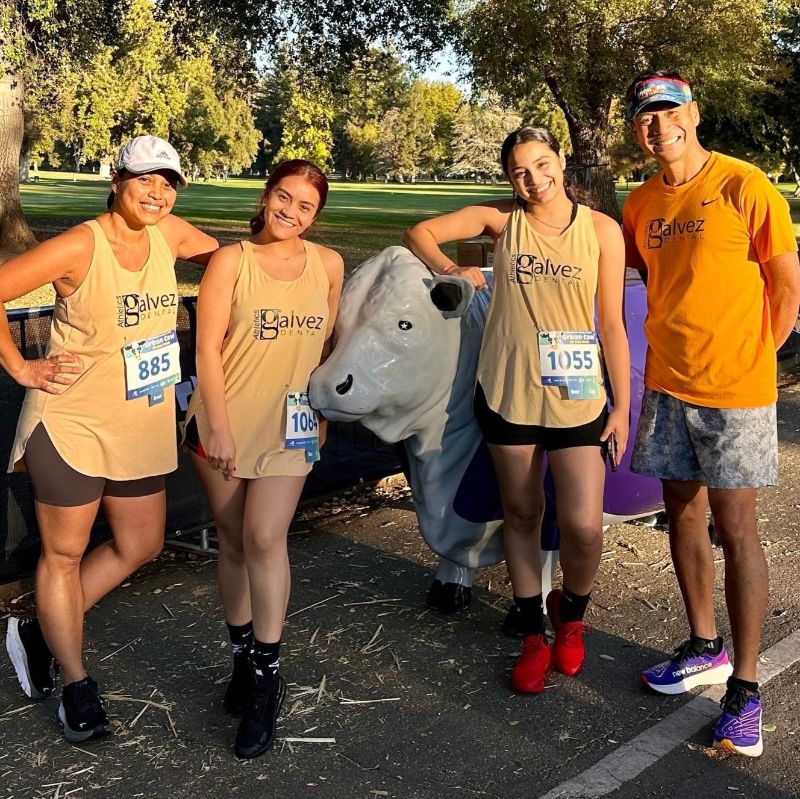 Galvez Dental staff at marathon