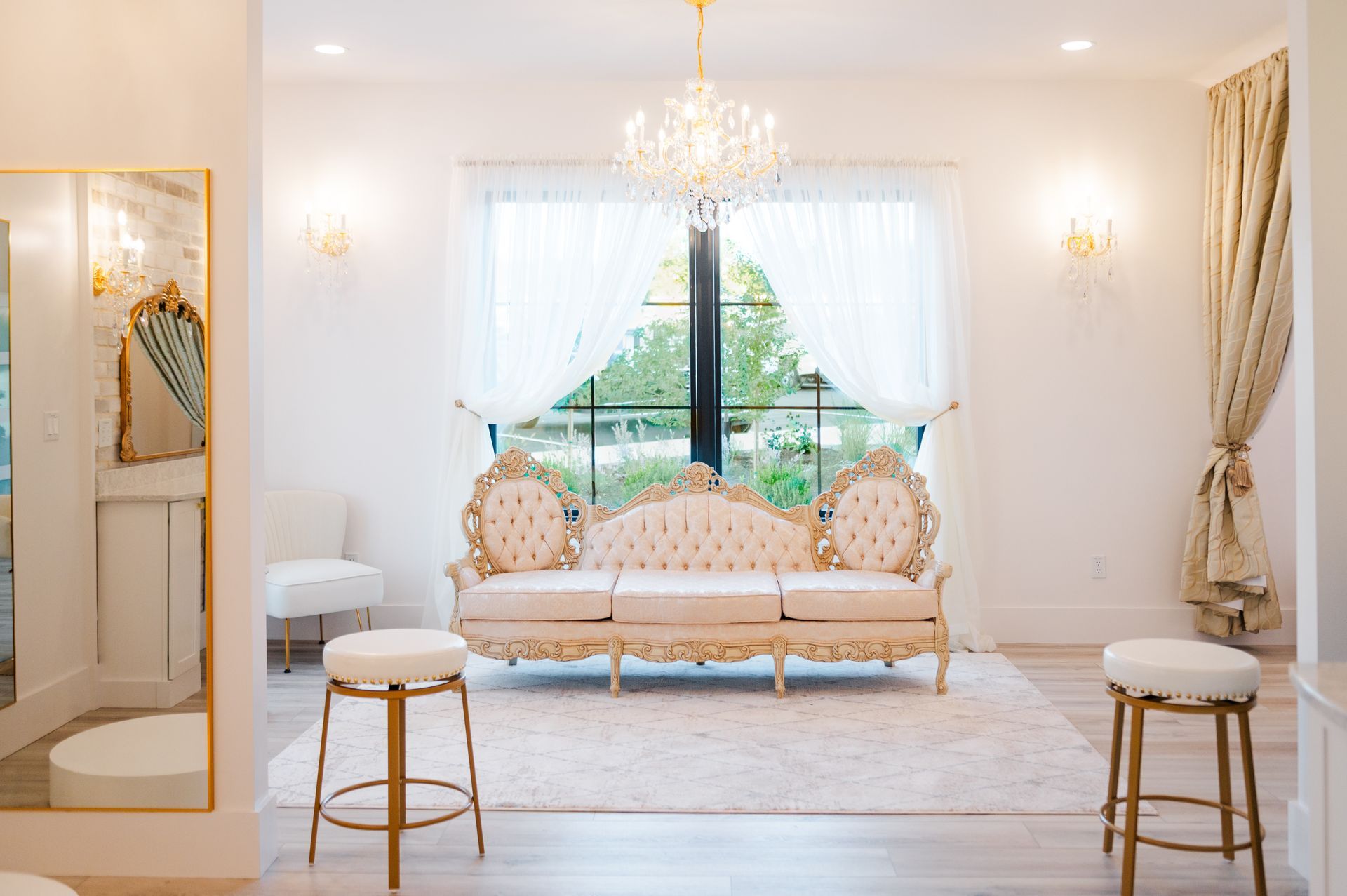 Bridal Suite at White Oak Wedding Venue in Morgantown, WV near Uniontown, PA, Point Marion, Sunnyside, Woodburn.