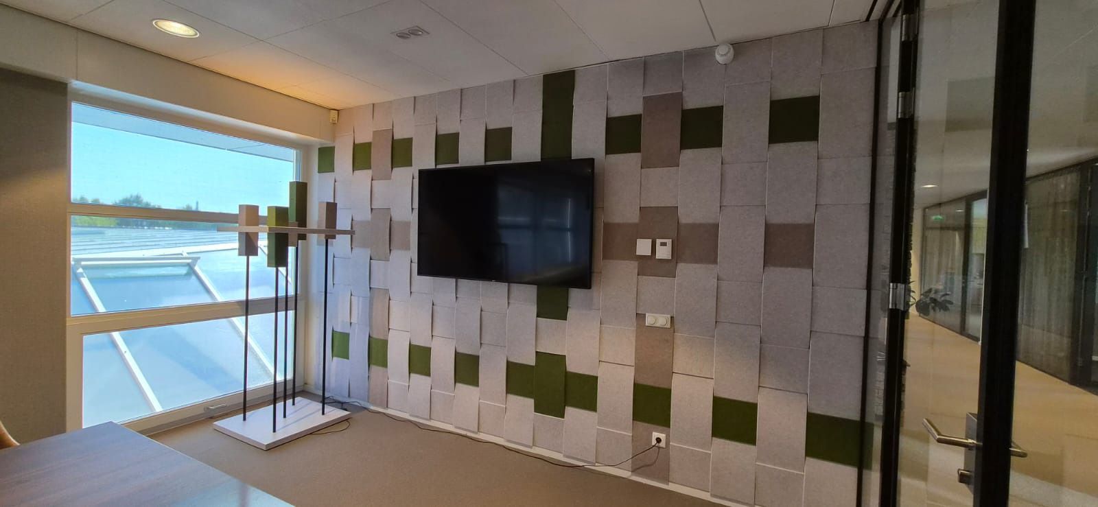 Akoestische PET Felt roomdivider voor geluidsreductie in een open kantoorruimte