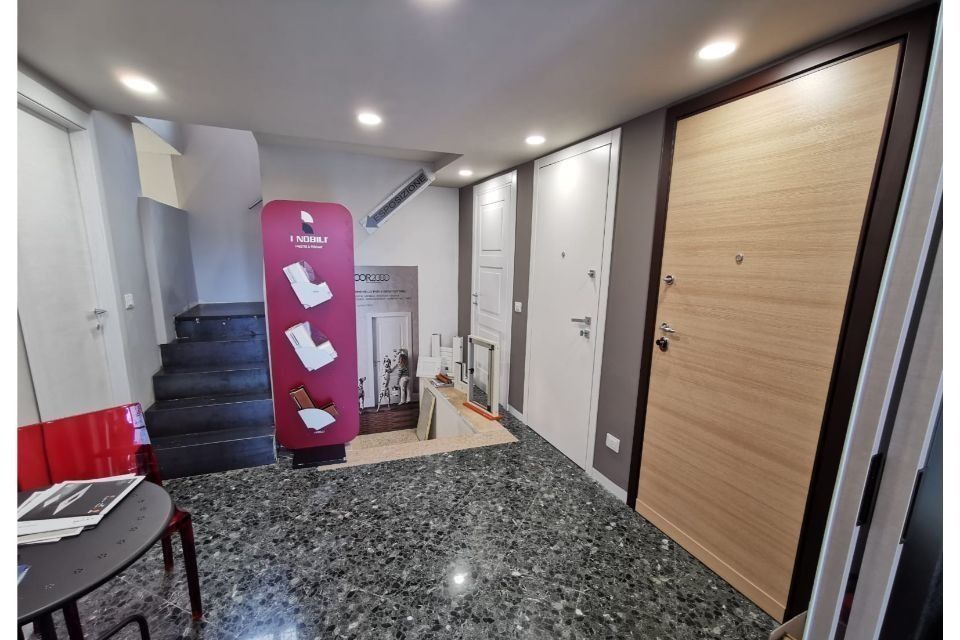 interno showroom