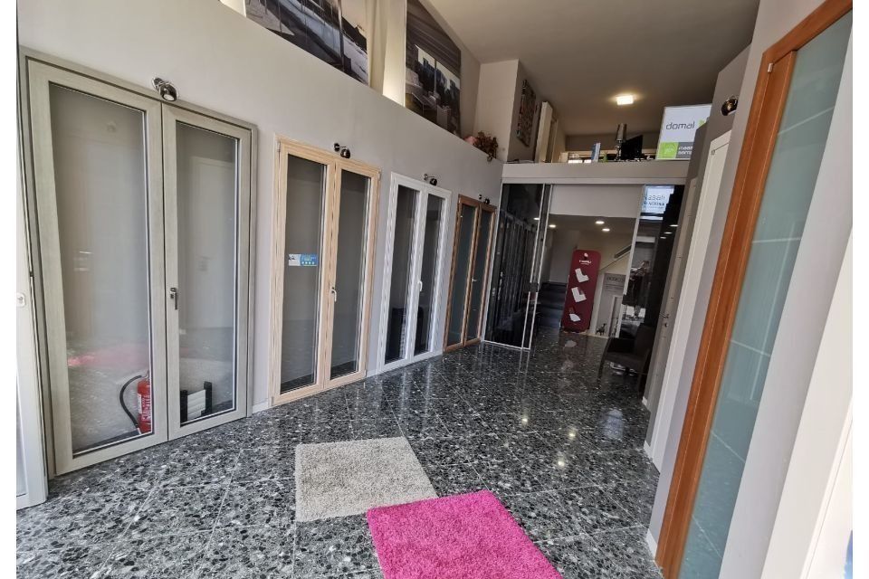 interno showroom