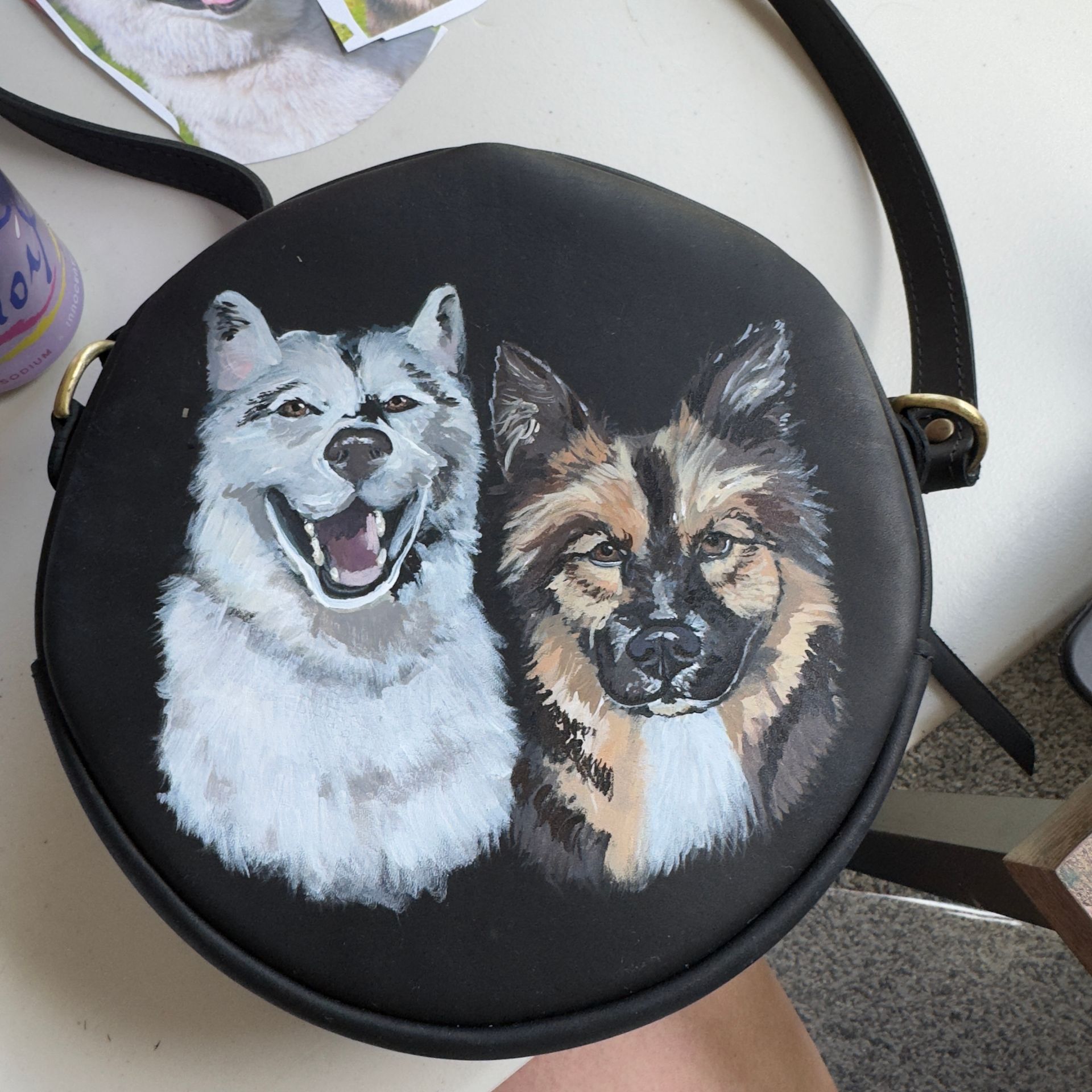 Pet portrait on a bag