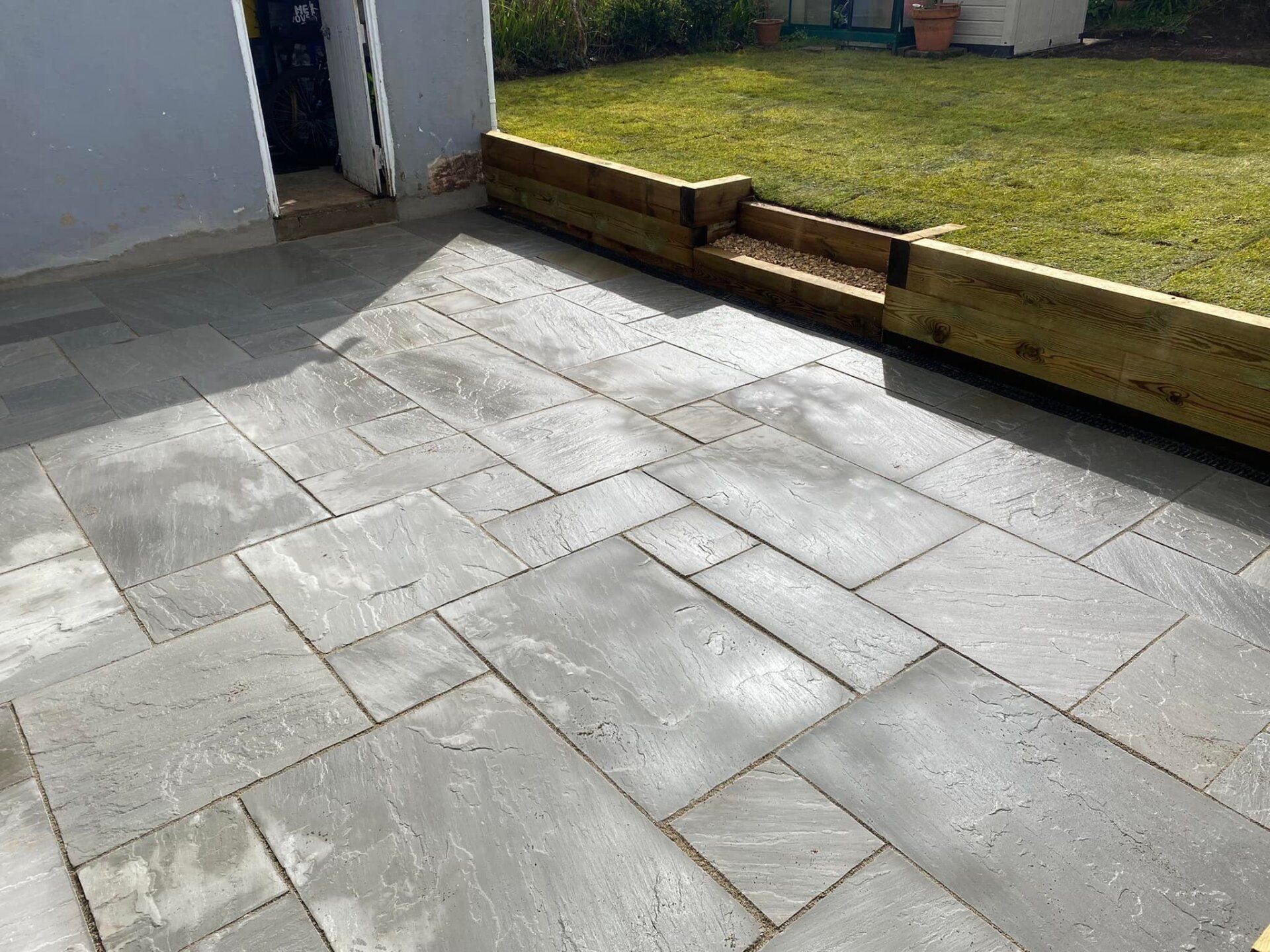 Resin Driveways. Resin Bound Driveways. Resin Bonded Driveways. Nottingham residential and commercial properties.