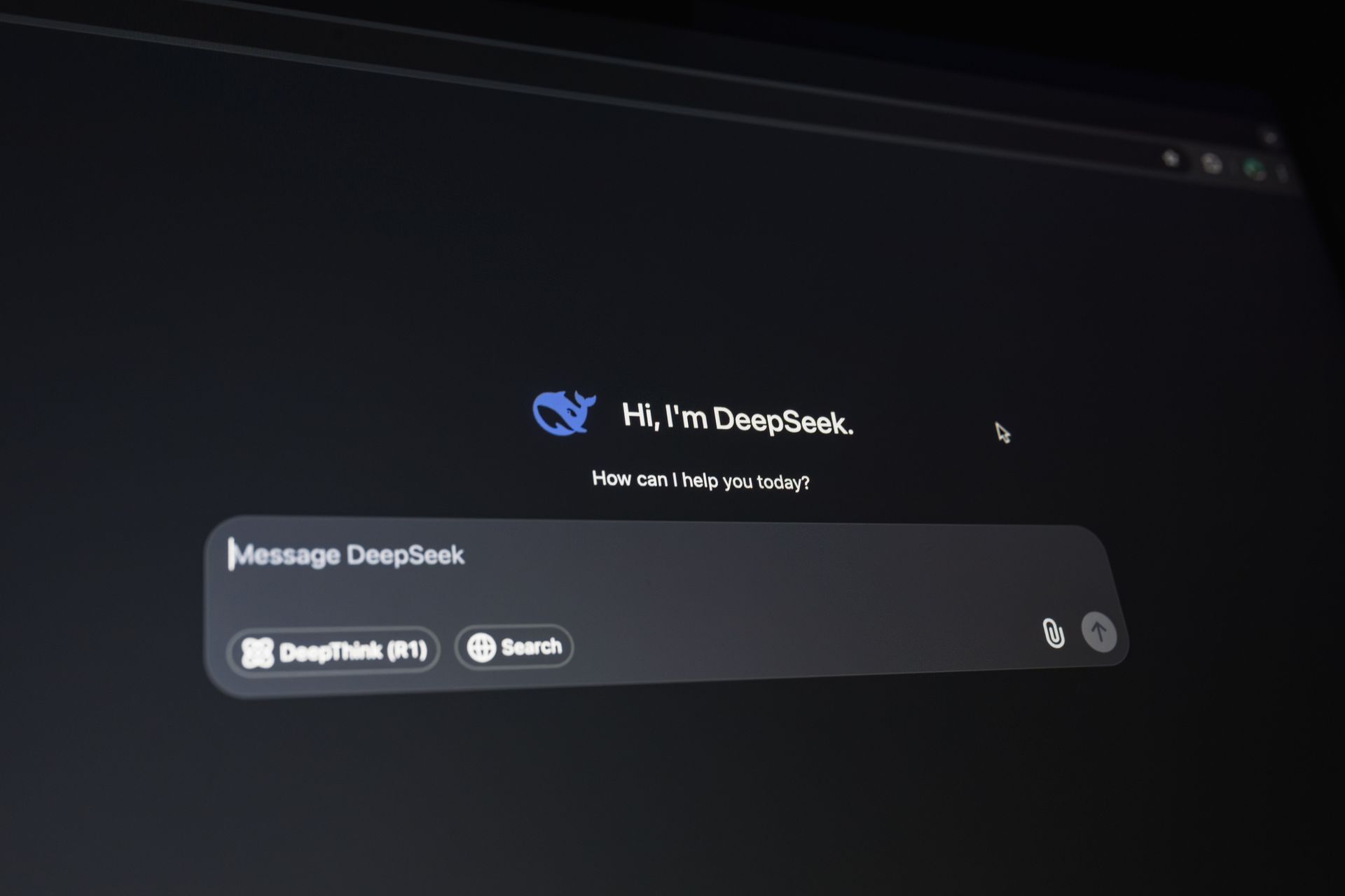 Dark-themed ChatGPT screen with a “Hi, I’m DeepSeek” message and chat input box