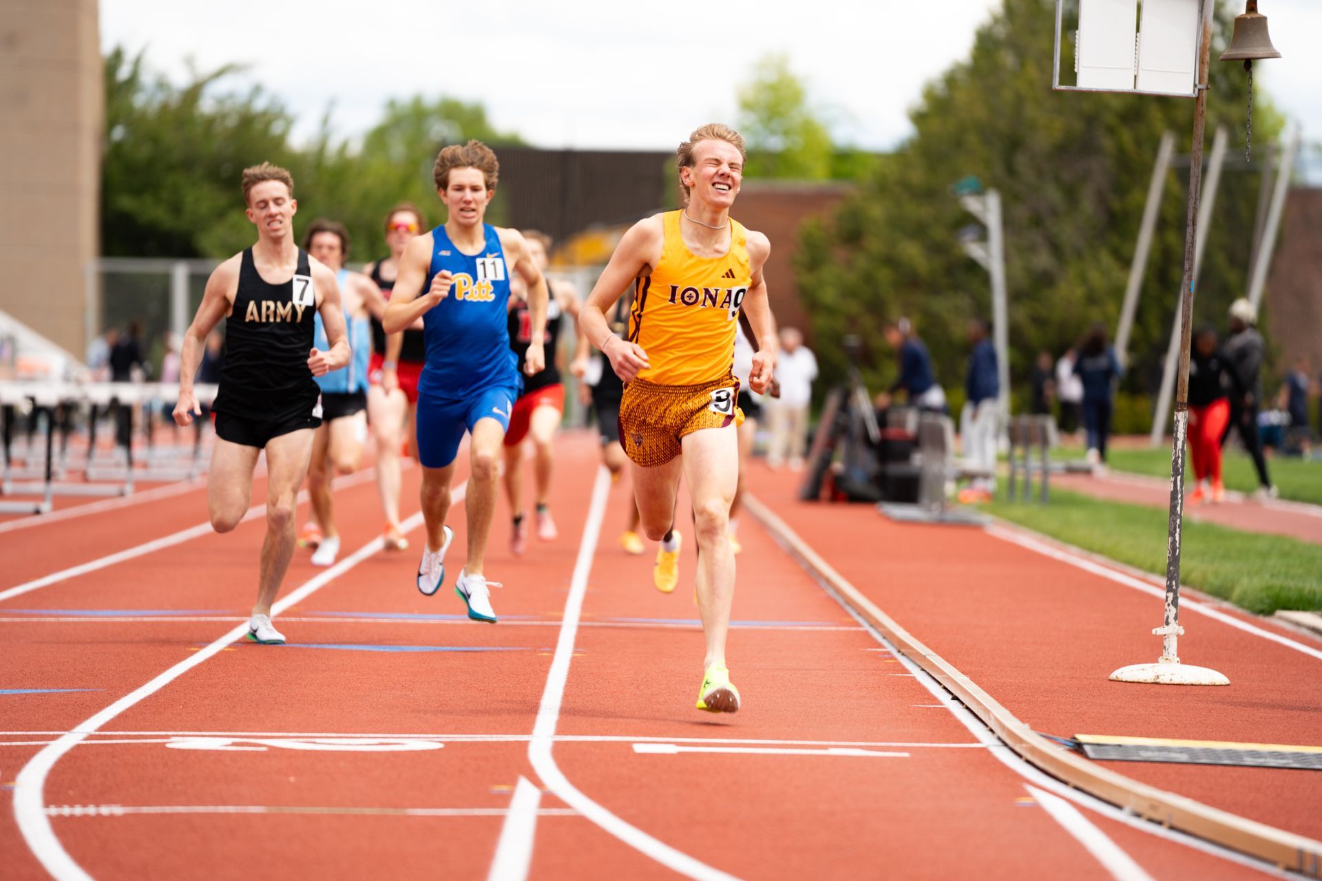 Intermediate distance runner.