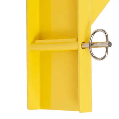 Tube welded through Standard Forks 
and Boom to prevent the drop nose pin jamming when fitting to the carriage.