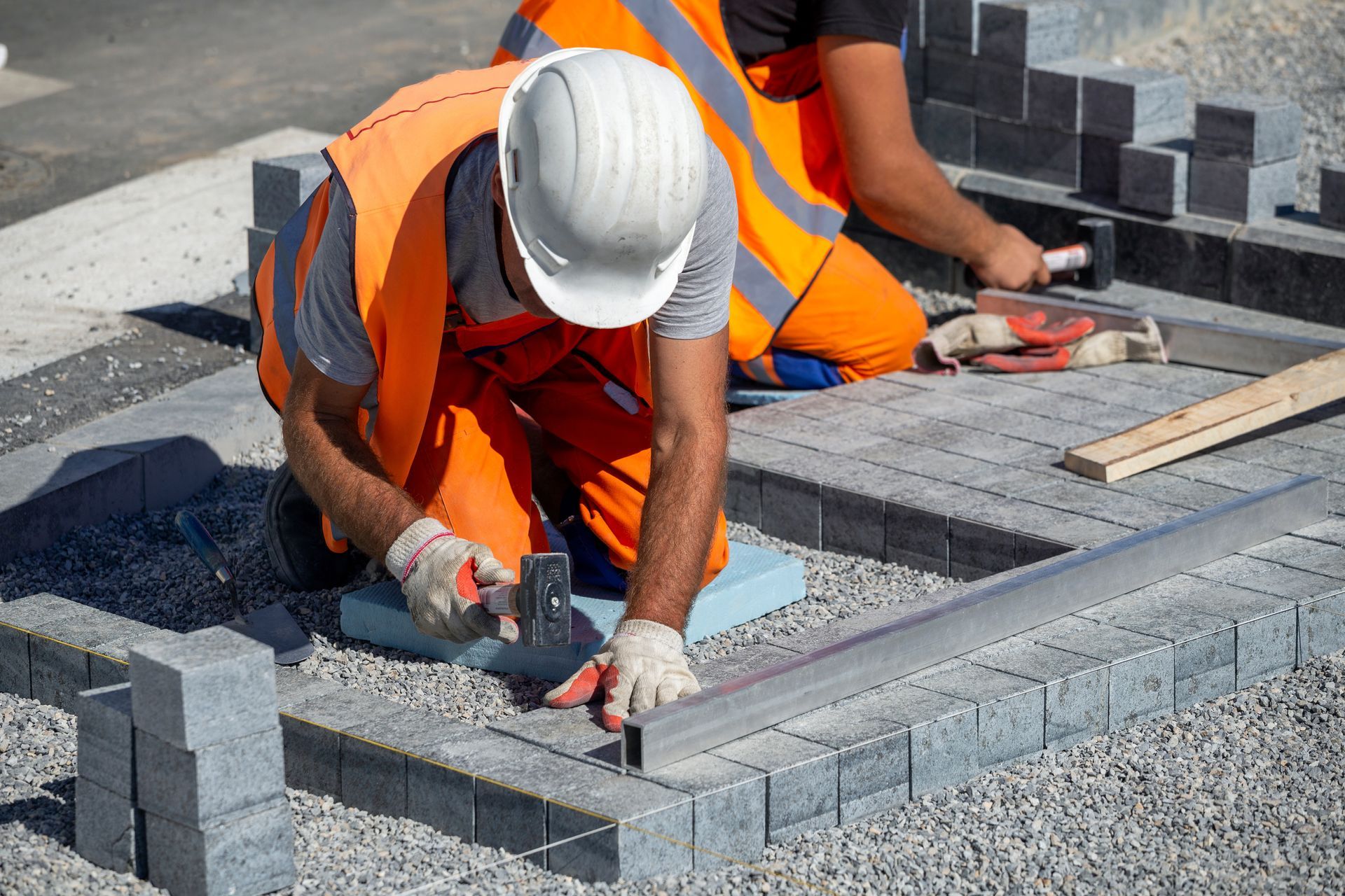 Installing Stone Pavers Installing Stone Pavers