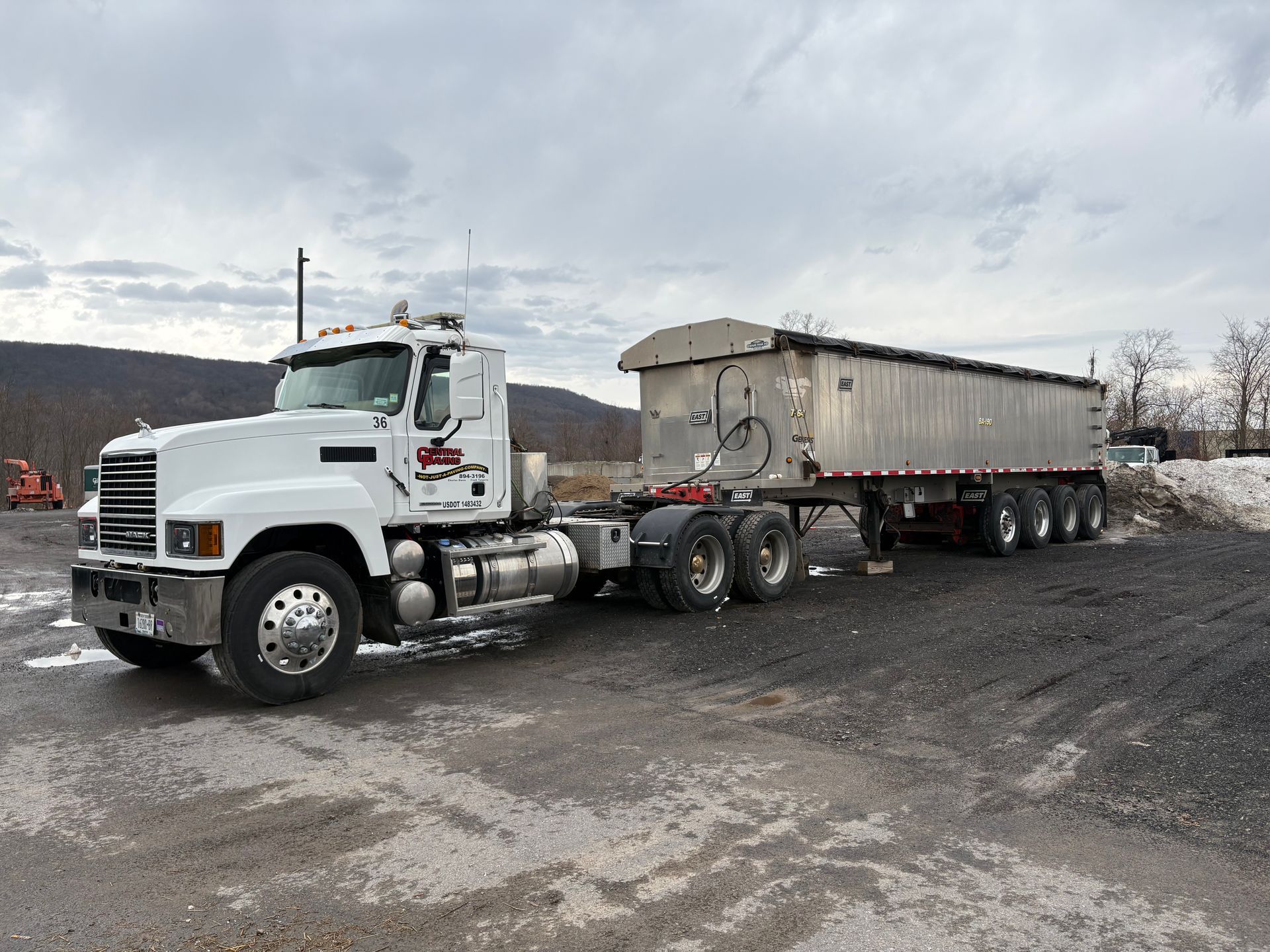 Paving Truck
