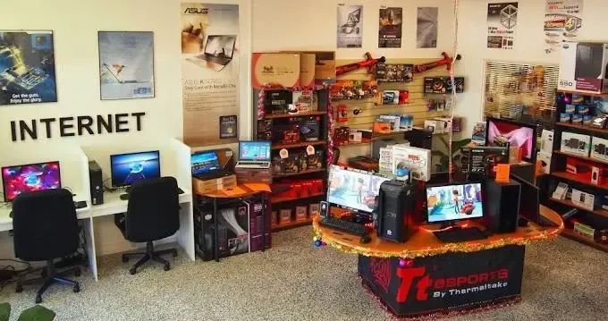 Personal Computer And Laptop Display With Computer Accessories — Essential Computer Repairs In Buderim QLD