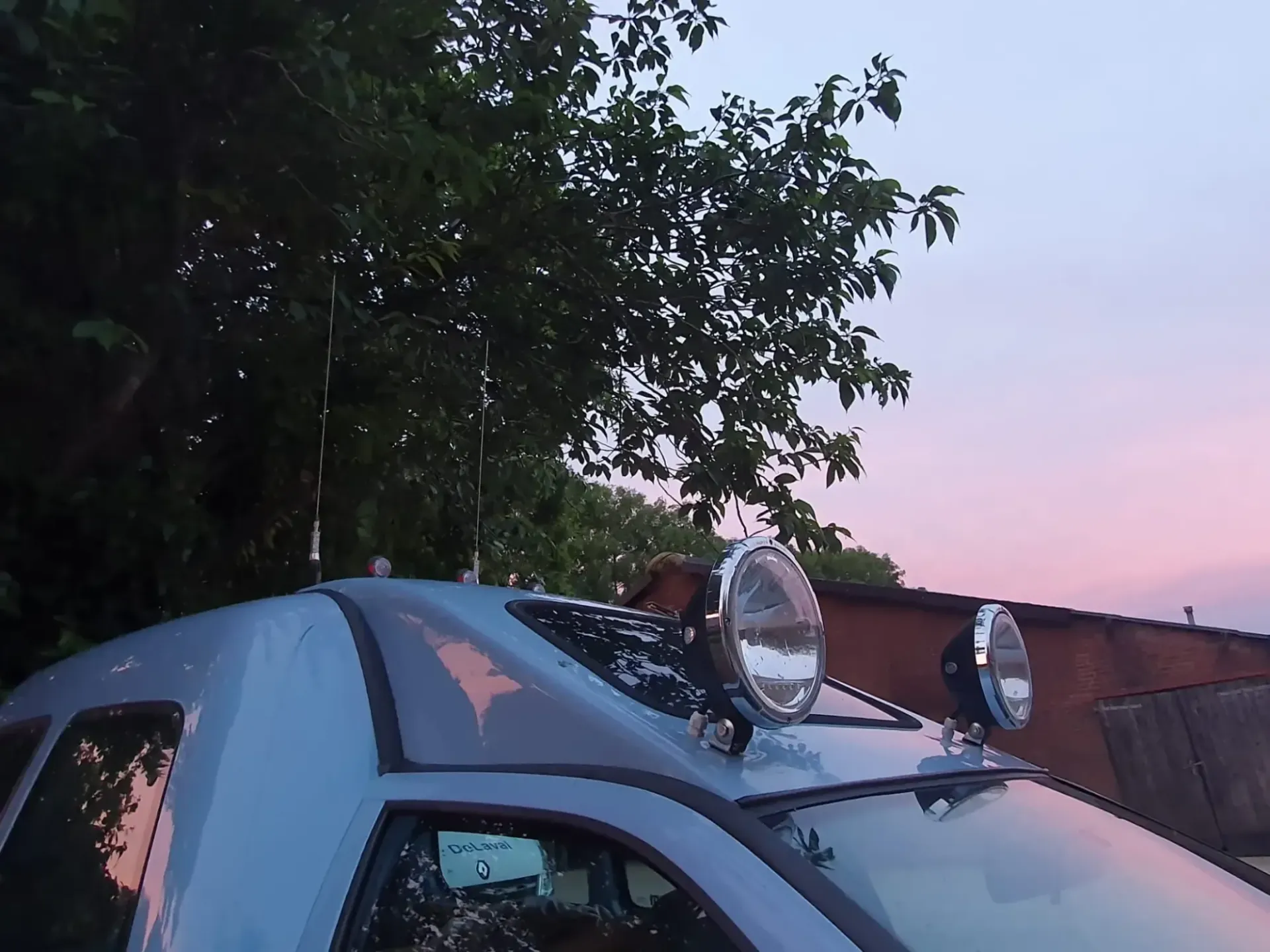 Montage koplampen volkswagen Caddy.