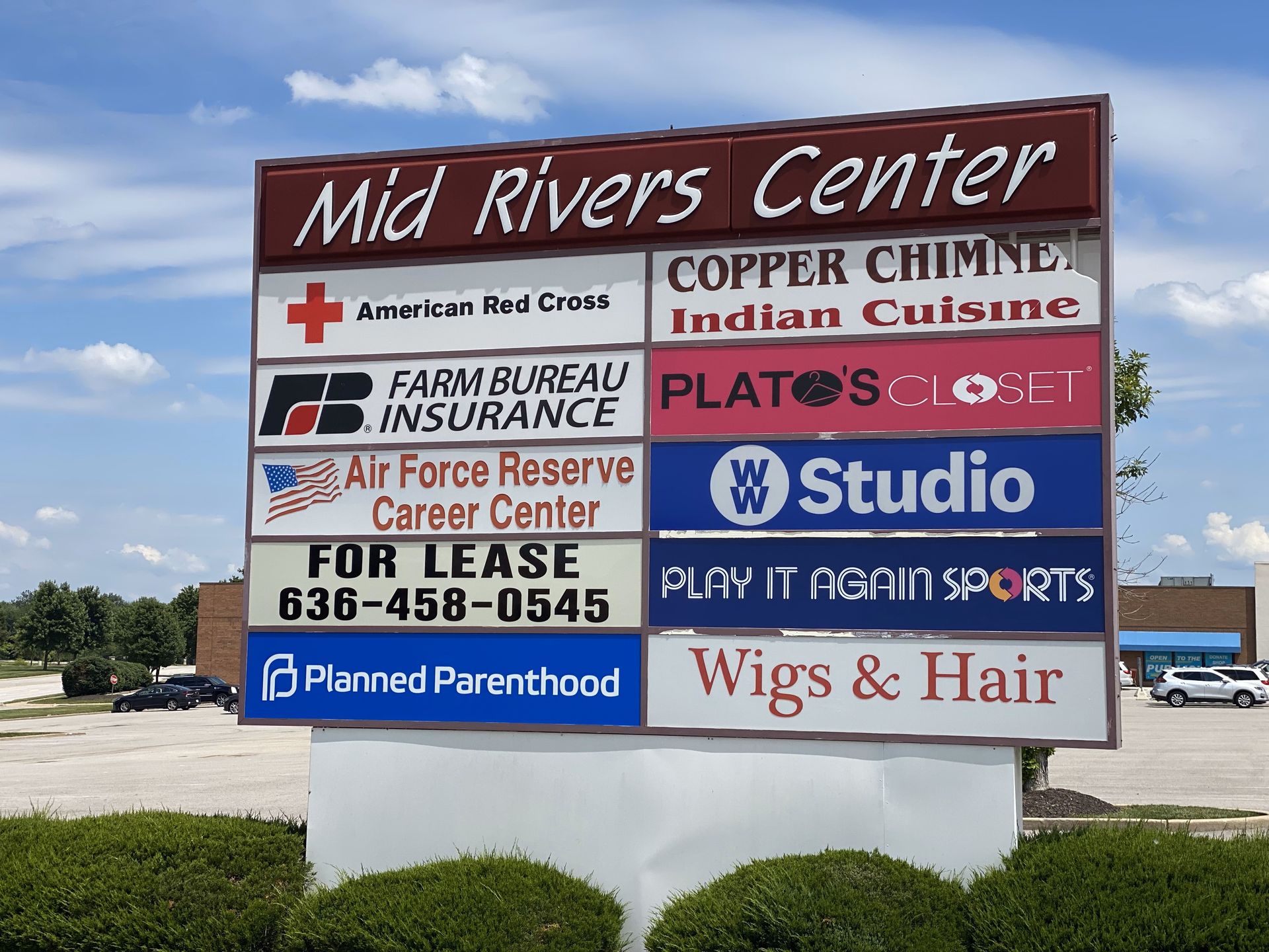 Mid Rivers Center in St Peters, MO | Jones Realty