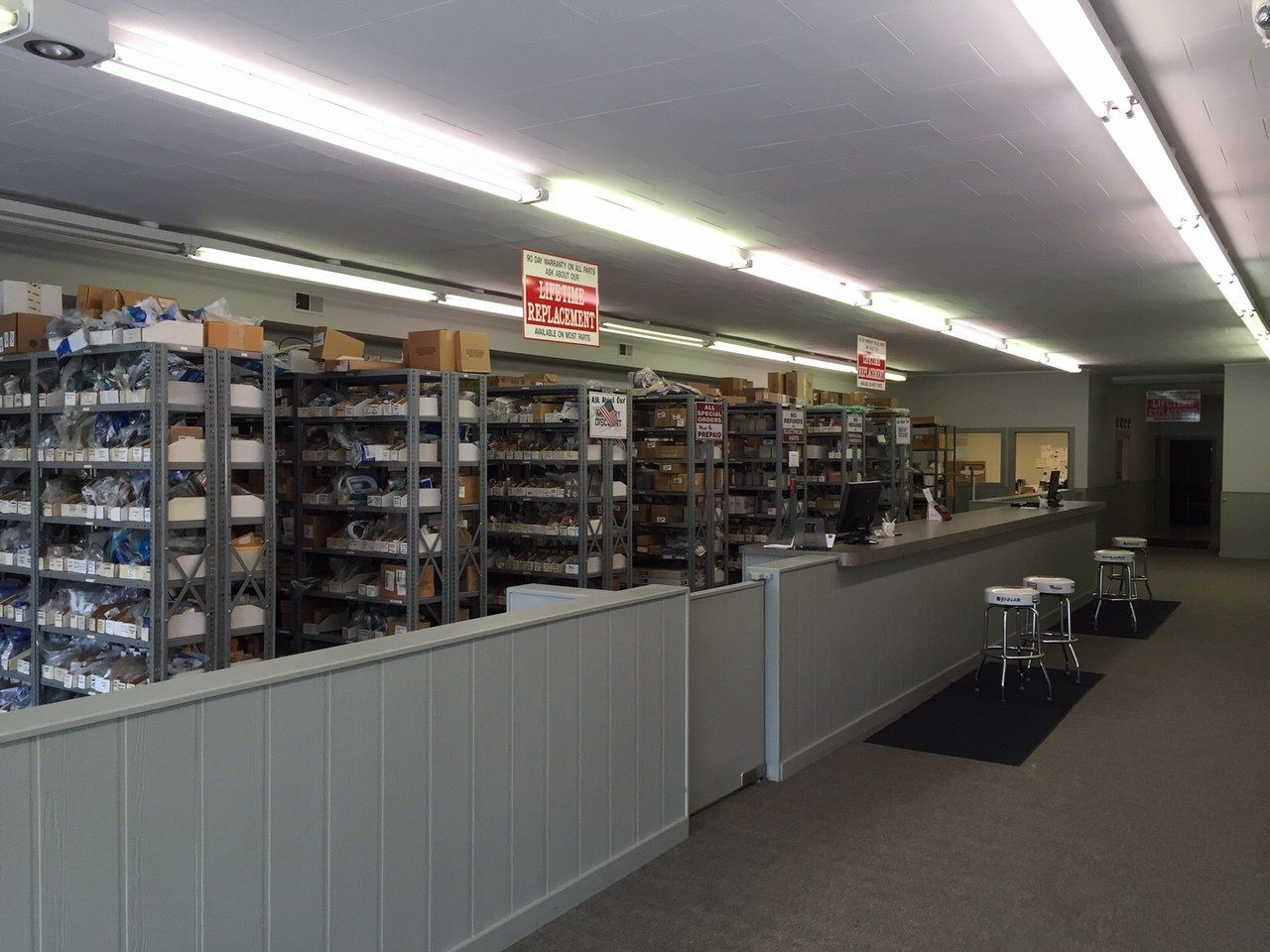 Shop Counter — Utica, MI — Doc's Appliance Service Shop Counter — Utica, MI — Doc's Appliance Service