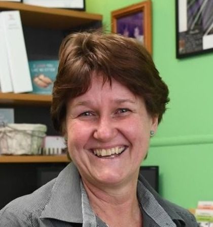 Julie Boswood Head Shot
