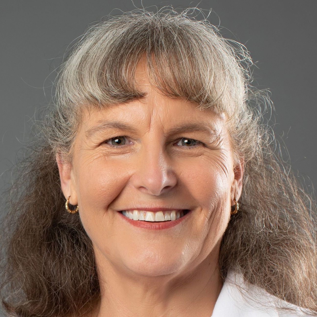 Loretta Woodford - Head Shot
