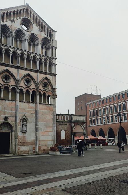 sede dello studio di amministrazioni immobiliari a Ferrara